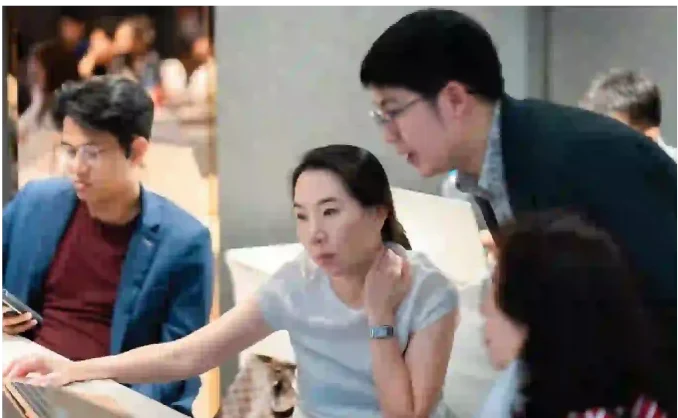 ผู้ช่วยอาจารย์ดูแลผู้เรียนระหว่างอบรม